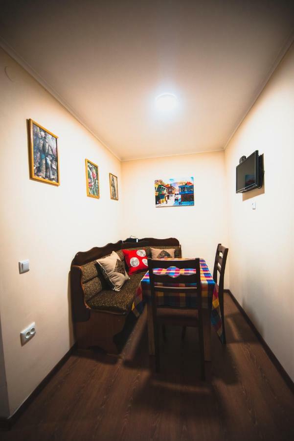 Cozy Apartment In Center Of Old Tbilisi Exterior photo