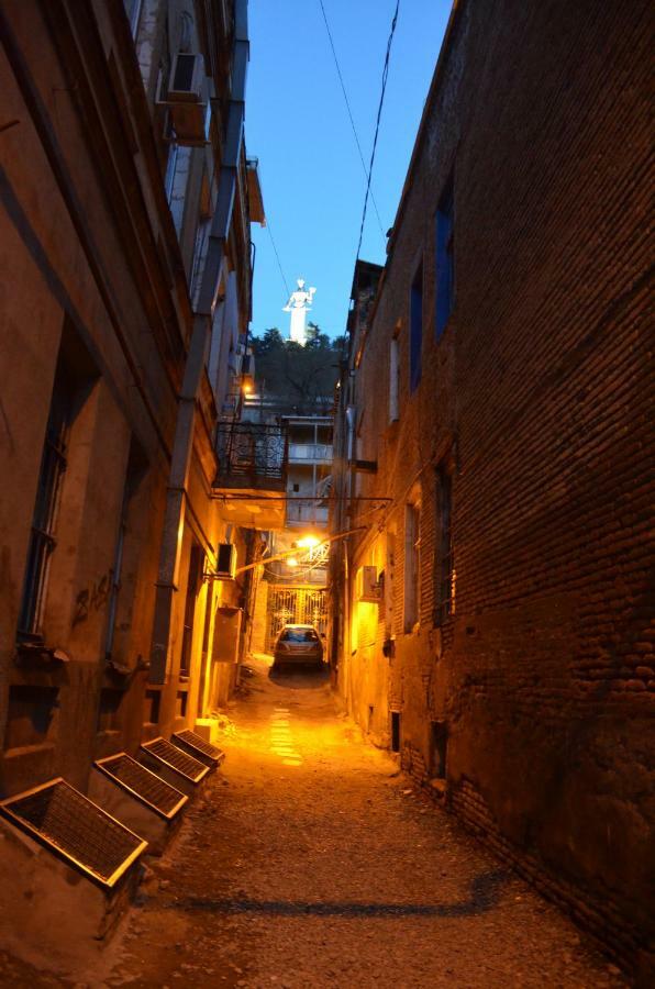 Cozy Apartment In Center Of Old Tbilisi Exterior photo