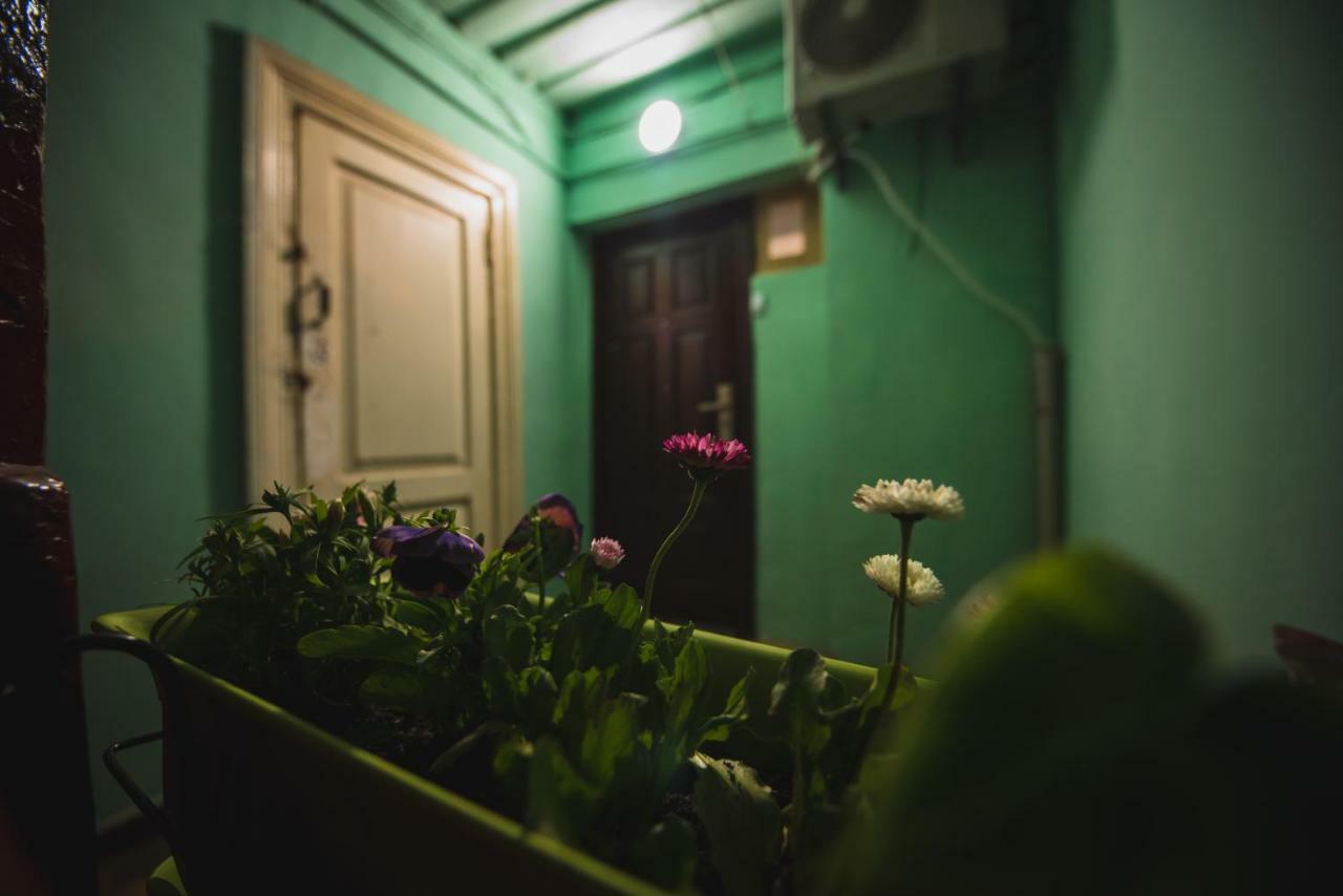 Cozy Apartment In Center Of Old Tbilisi Exterior photo